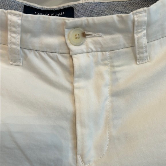 Tommy Hilfiger White Chinos Relaxed Fit with Excellent conditions - Picture 5 of 9